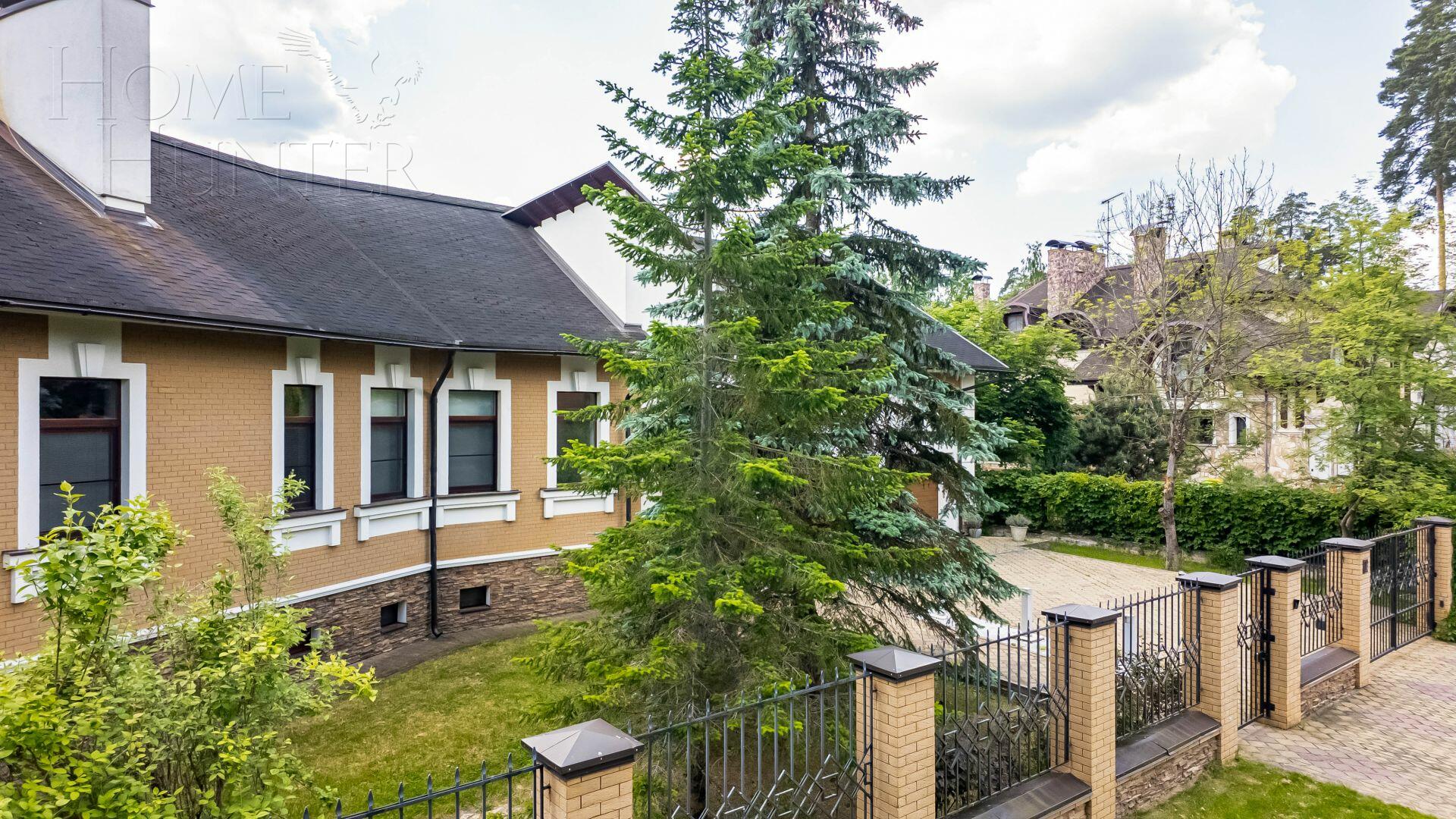 1-этажный коттедж 450 м² с отделкой