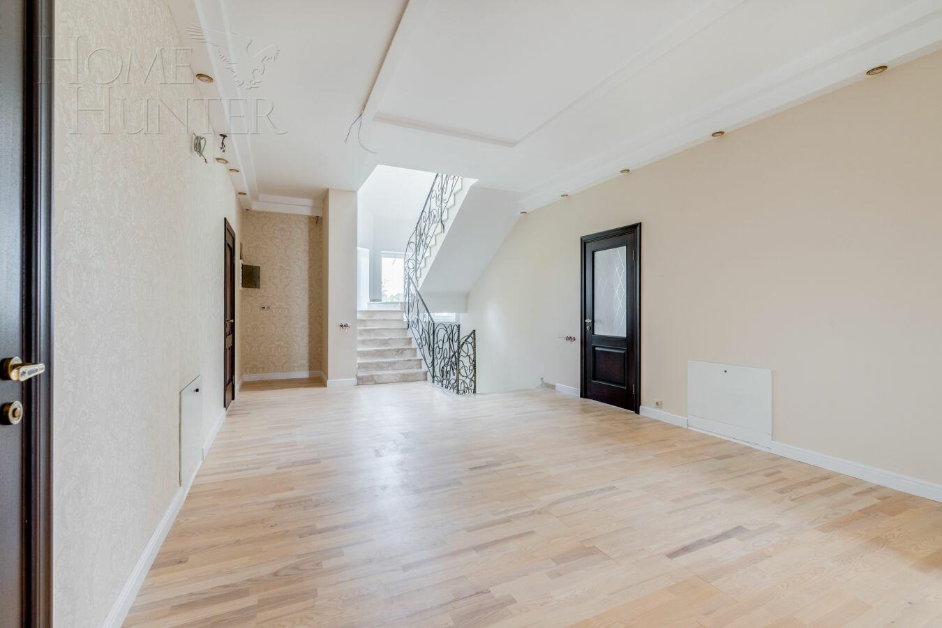 2-этажный коттедж 500 м² с отделкой