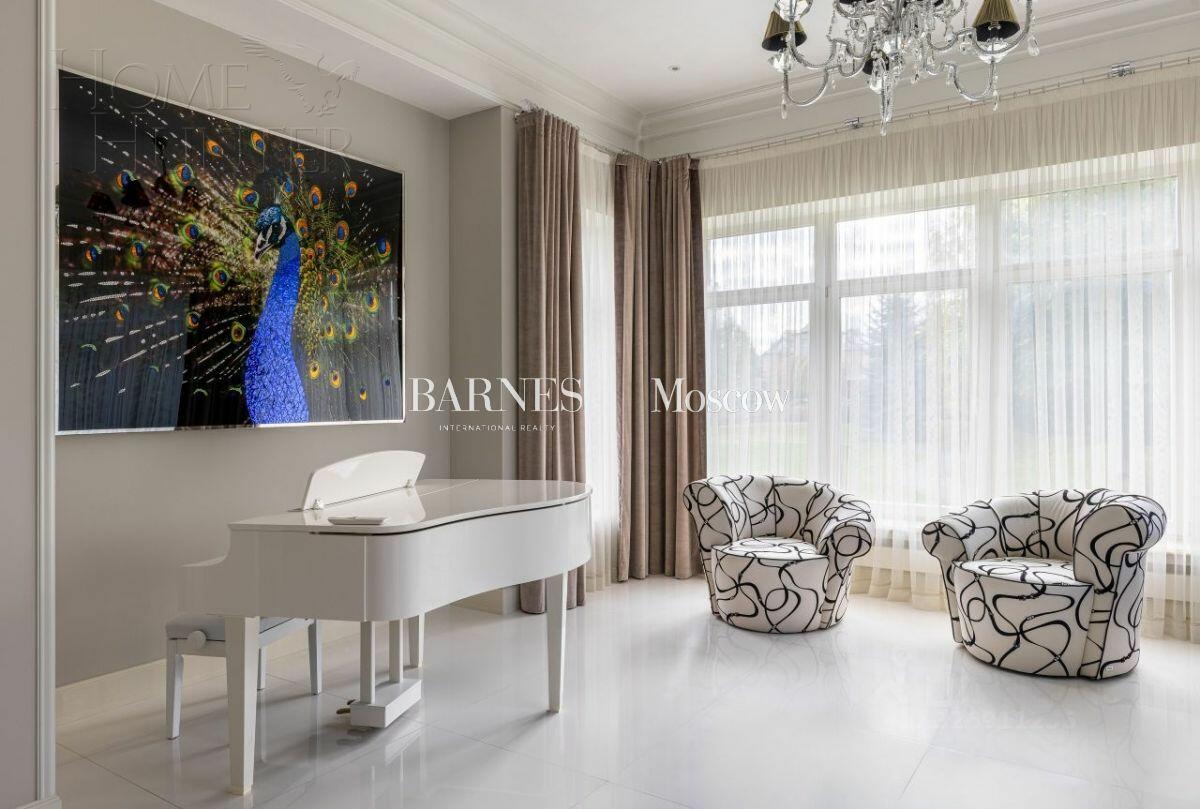 2-этажный коттедж 900 м² с отделкой