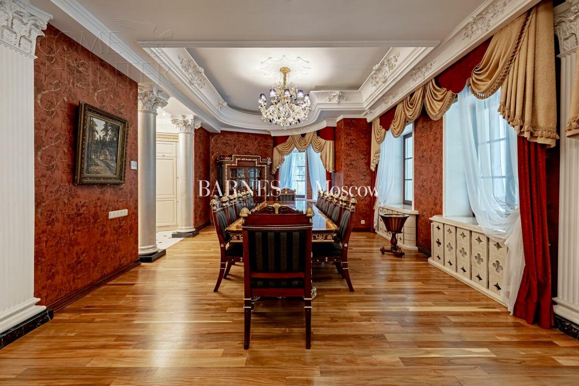 2-этажный коттедж 900 м² с отделкой