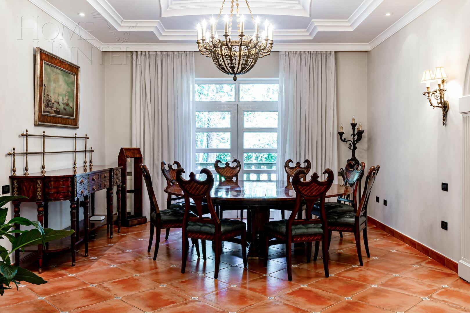2-этажный коттедж 850 м² с отделкой