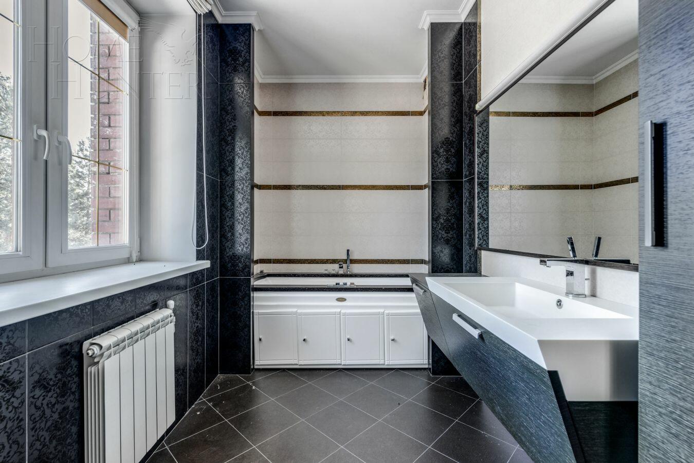 2-этажный коттедж 600 м² с отделкой