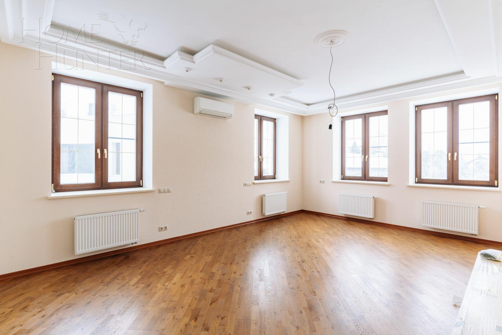 2-этажный коттедж 1 000 м² с отделкой