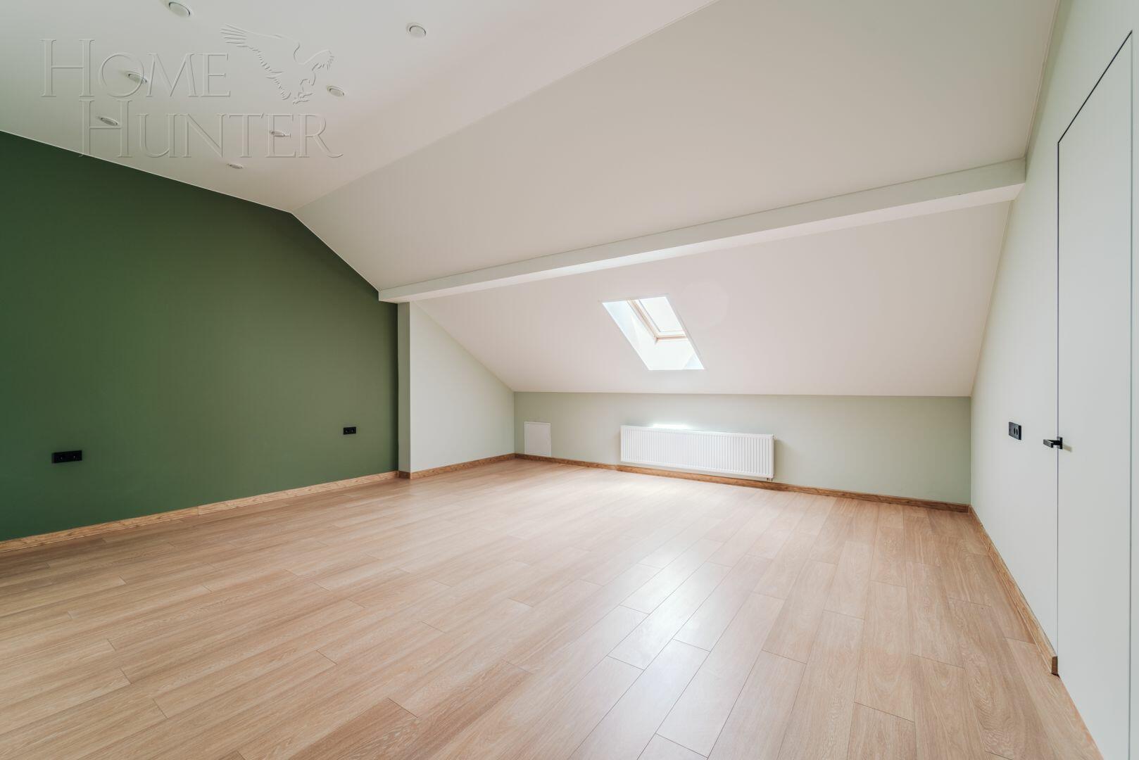 2-этажный коттедж 1 300 м² с отделкой