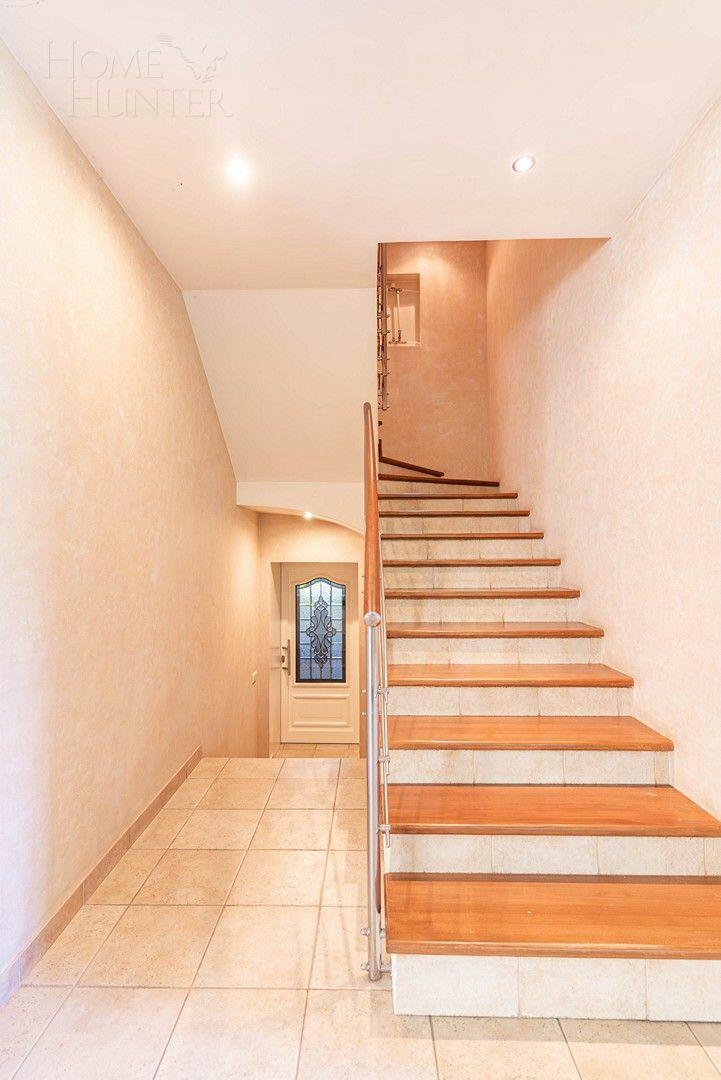2-этажный коттедж 350 м² с отделкой
