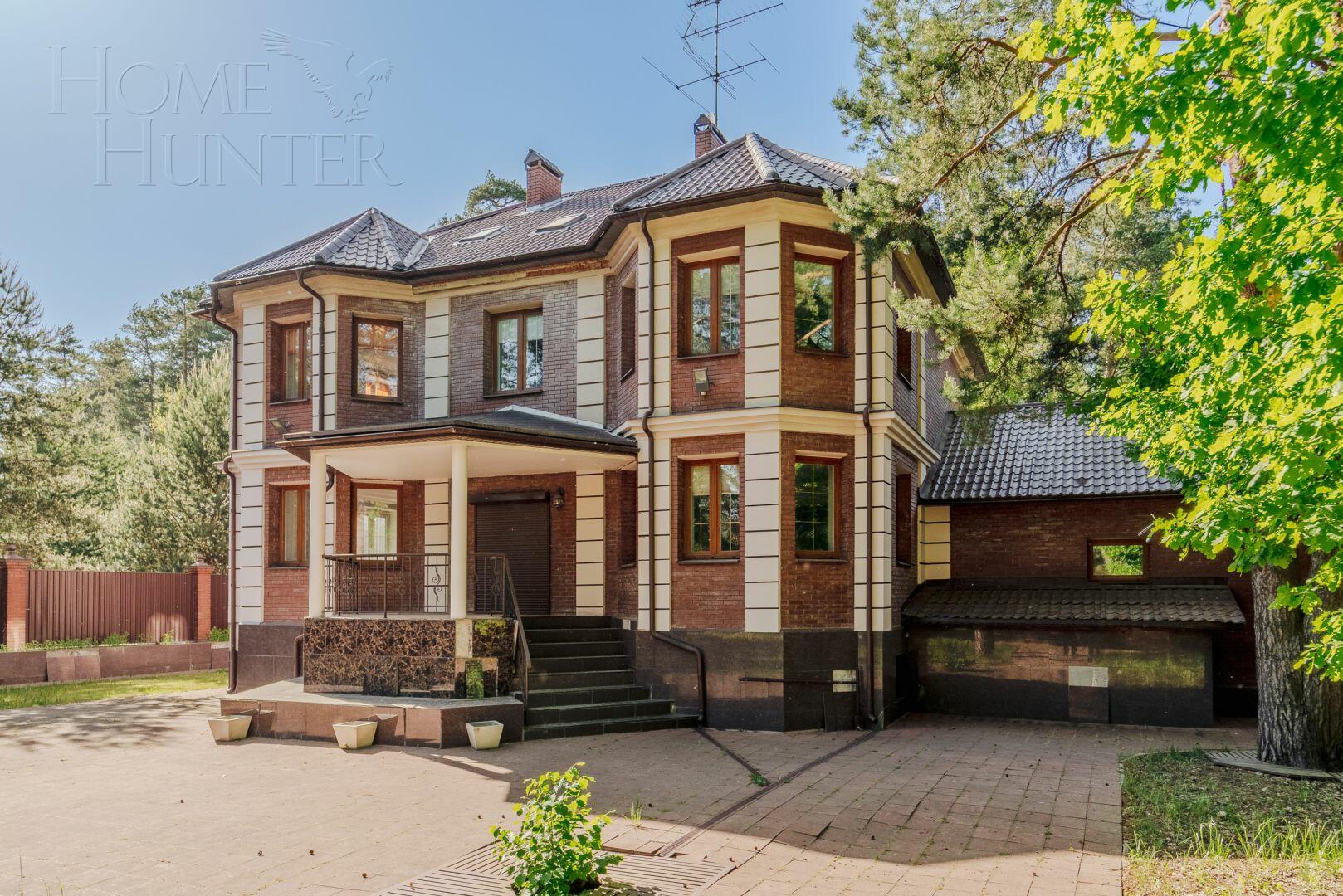 2-этажный коттедж 600 м² с отделкой