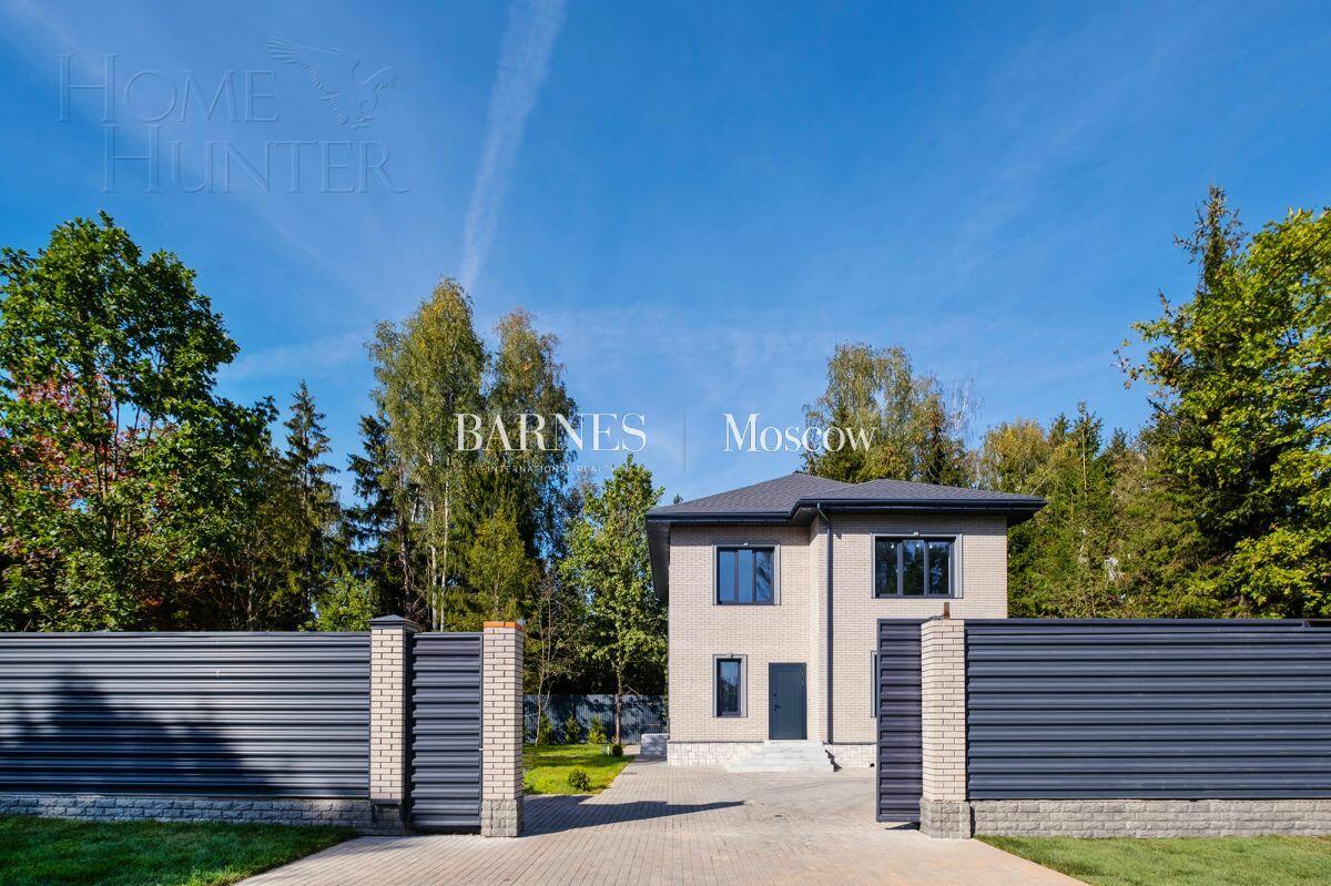2-этажный коттедж 230 м² с отделкой