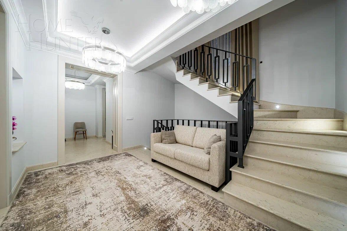 2-этажный коттедж 300 м² с отделкой