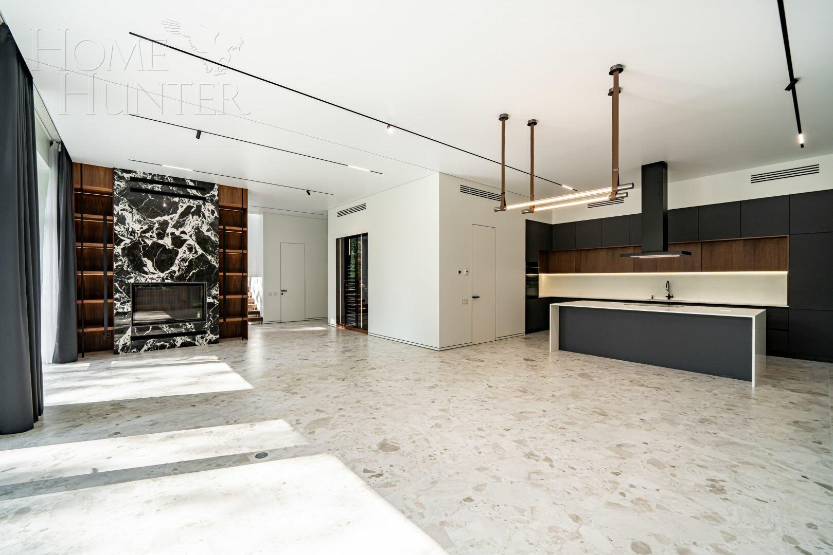 2-этажный коттедж 650 м² с отделкой