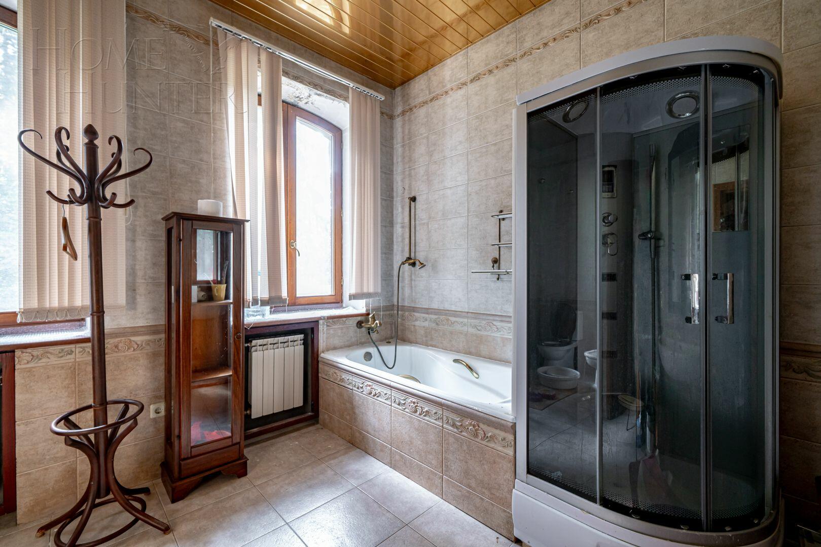 2-этажный коттедж 700 м² с отделкой