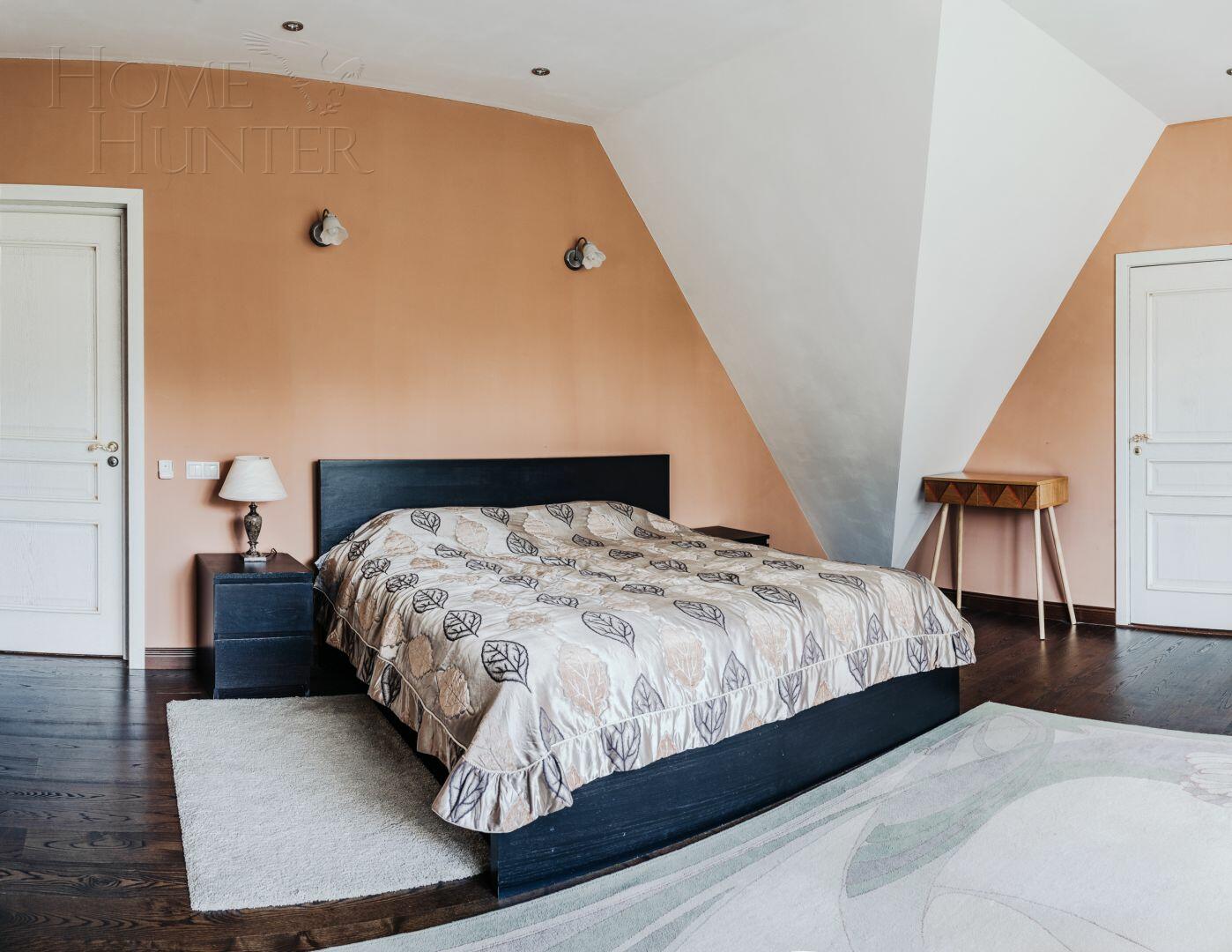 3-этажный коттедж 1 150 м² с отделкой