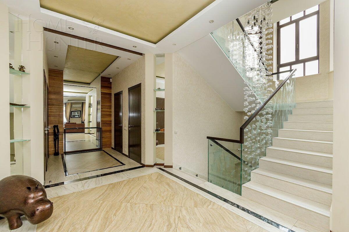 2-этажный коттедж 680 м² с отделкой