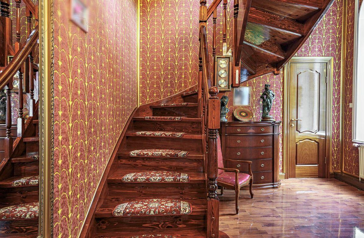 2-этажный коттедж 250 м² с отделкой