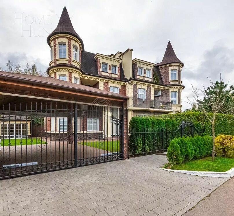 3-этажный таунхаус 375 м² с отделкой