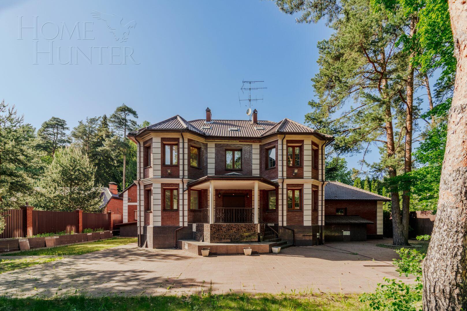 2-этажный коттедж 600 м² с отделкой
