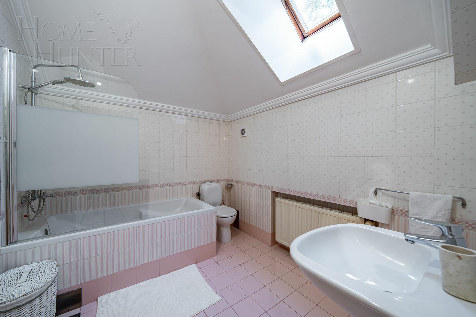 2-этажный коттедж 850 м² с отделкой