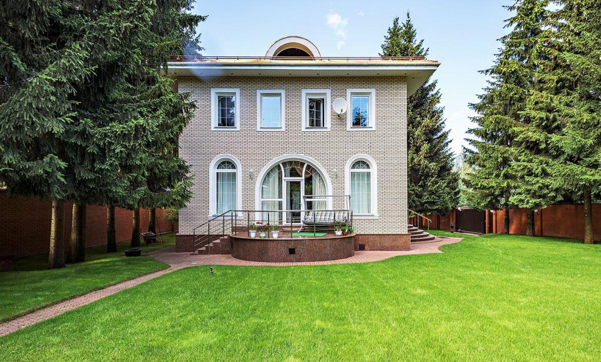 2-этажный коттедж 250 м² с отделкой