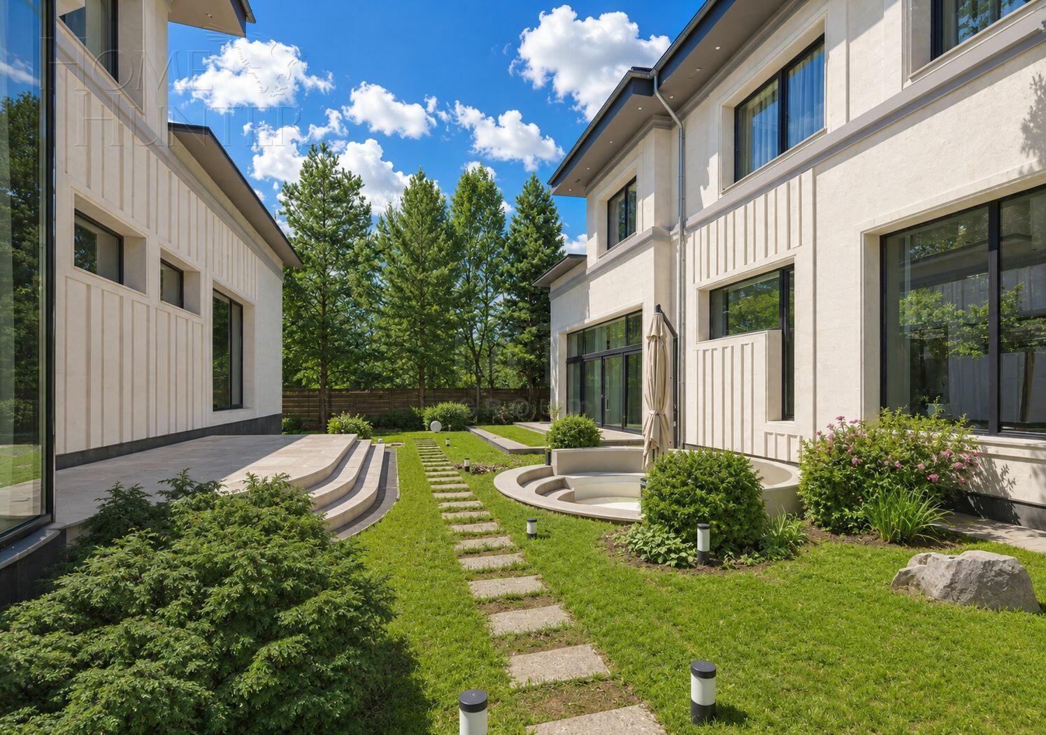 2-этажный коттедж 2 430 м² с отделкой