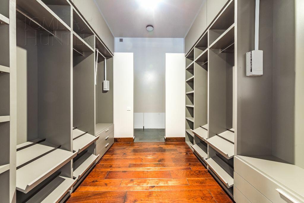 2-этажный коттедж 680 м² с отделкой