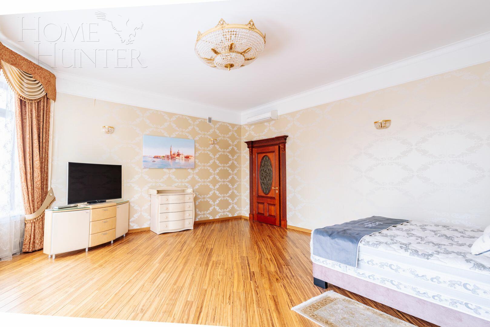 3-этажный коттедж 2 235 м² с отделкой