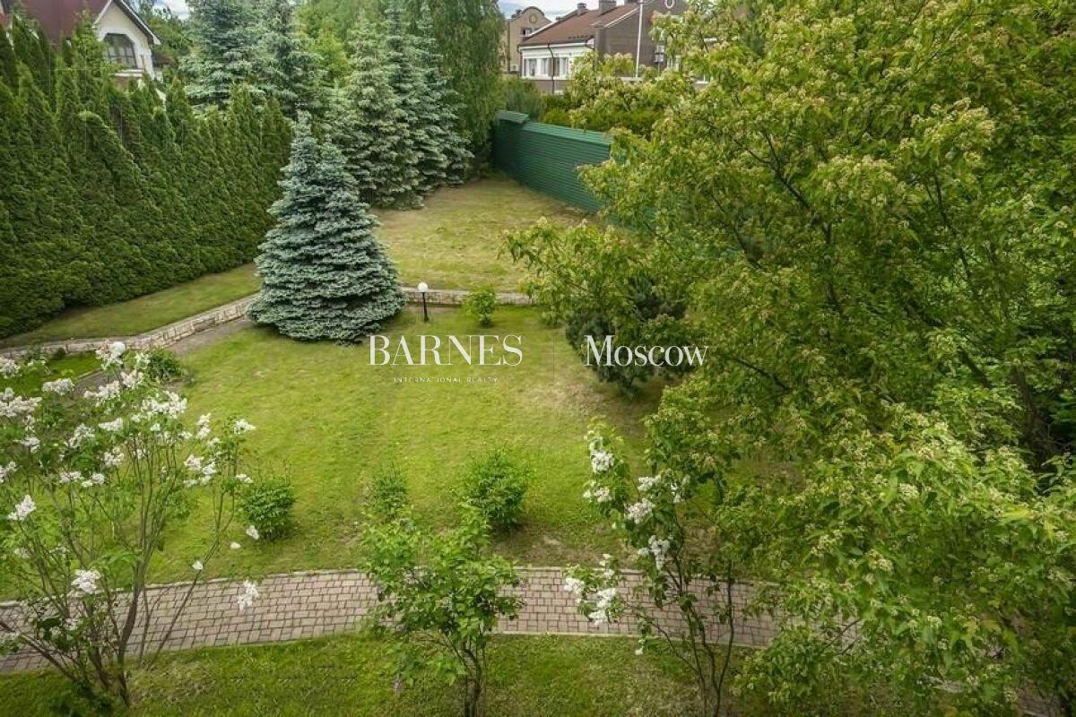 2-этажный коттедж 500 м² с отделкой