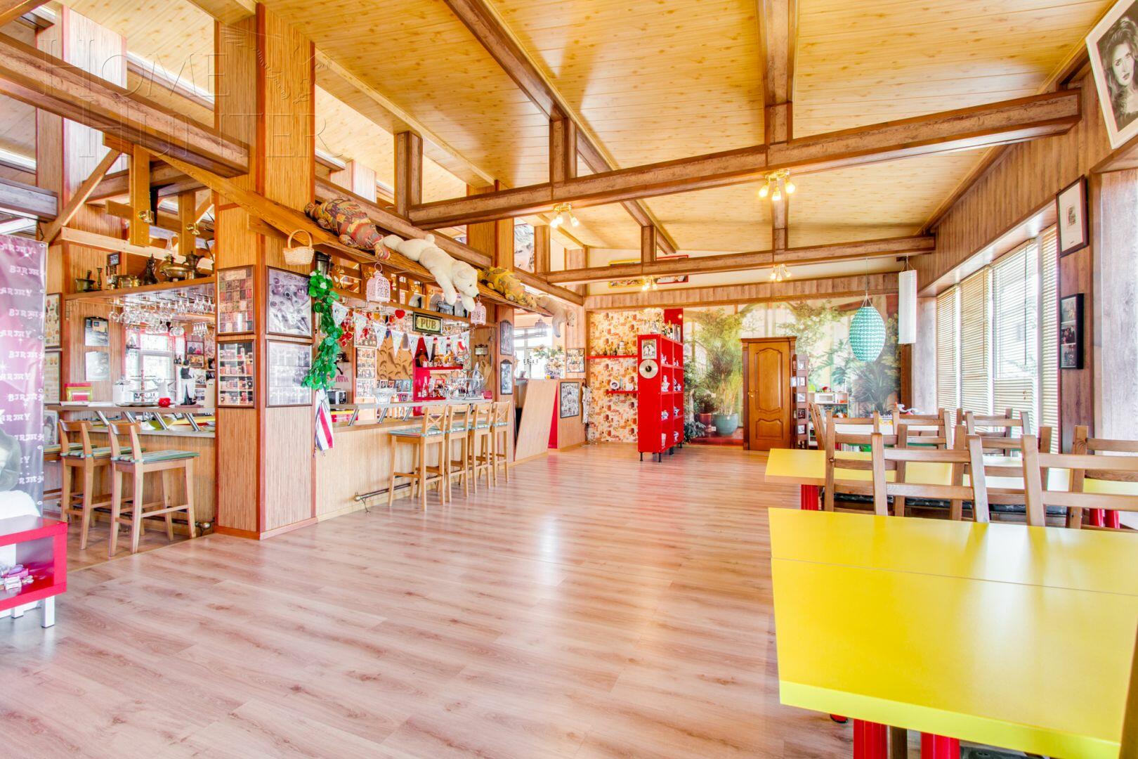2-этажный коттедж 1 350 м² с отделкой