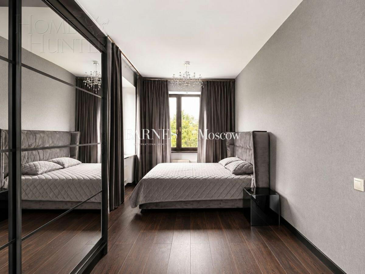 2-этажный коттедж 500 м² с отделкой