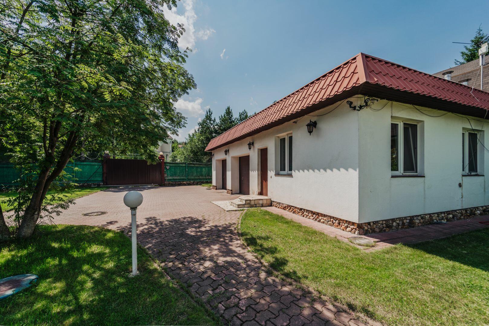 2-этажный коттедж 300 м² с отделкой