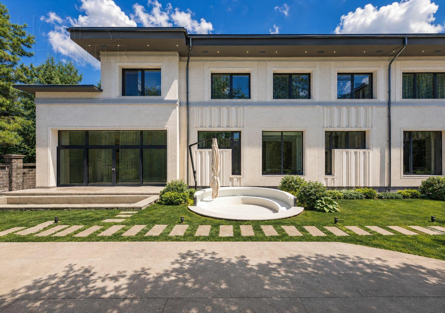 2-этажный коттедж 2 430 м² с отделкой