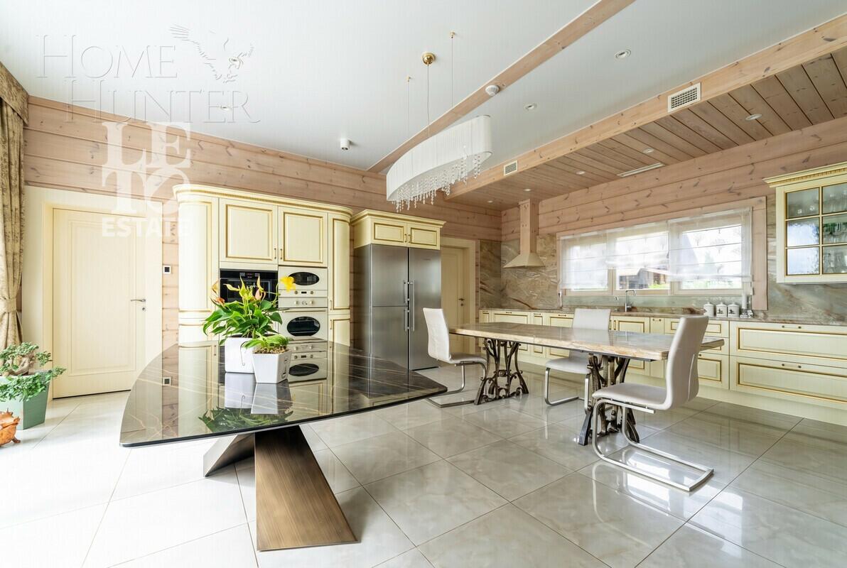 2-этажный коттедж 1 122 м² с отделкой