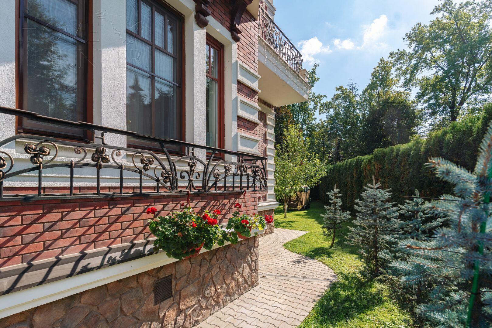 2-этажный коттедж 415 м² с отделкой