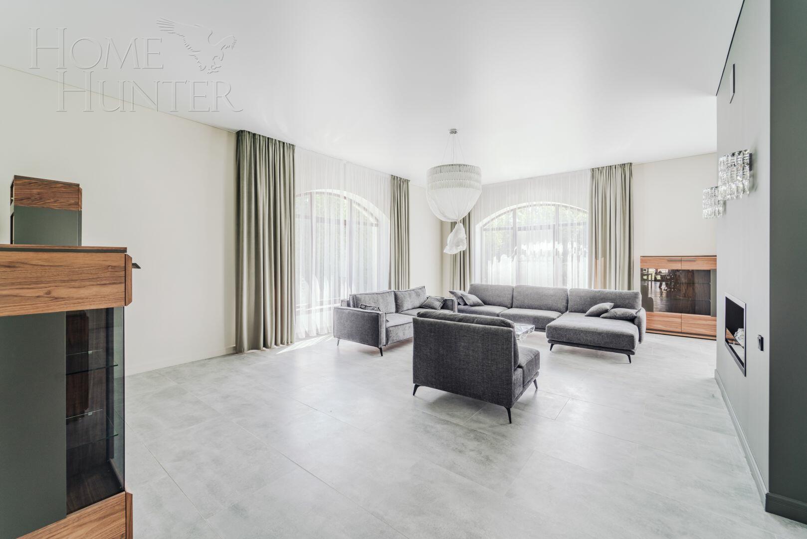 2-этажный коттедж 1 300 м² с отделкой