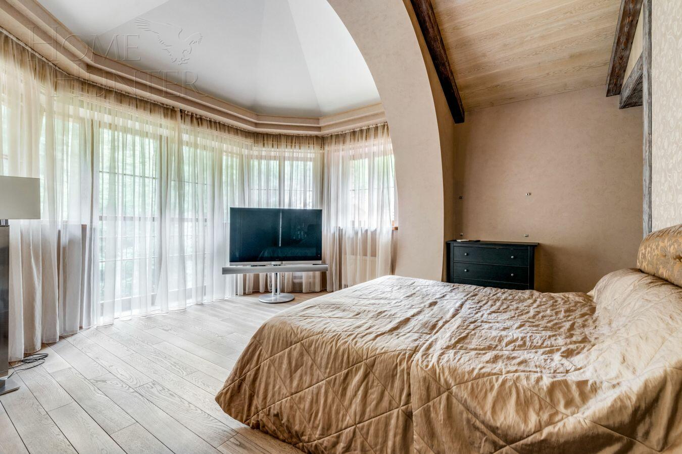 2-этажный коттедж 600 м² с отделкой