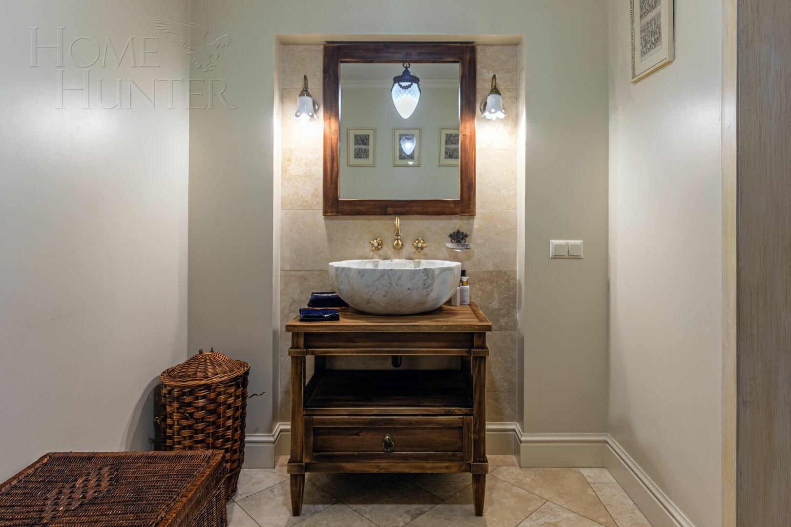 3-этажный коттедж 600 м² с отделкой