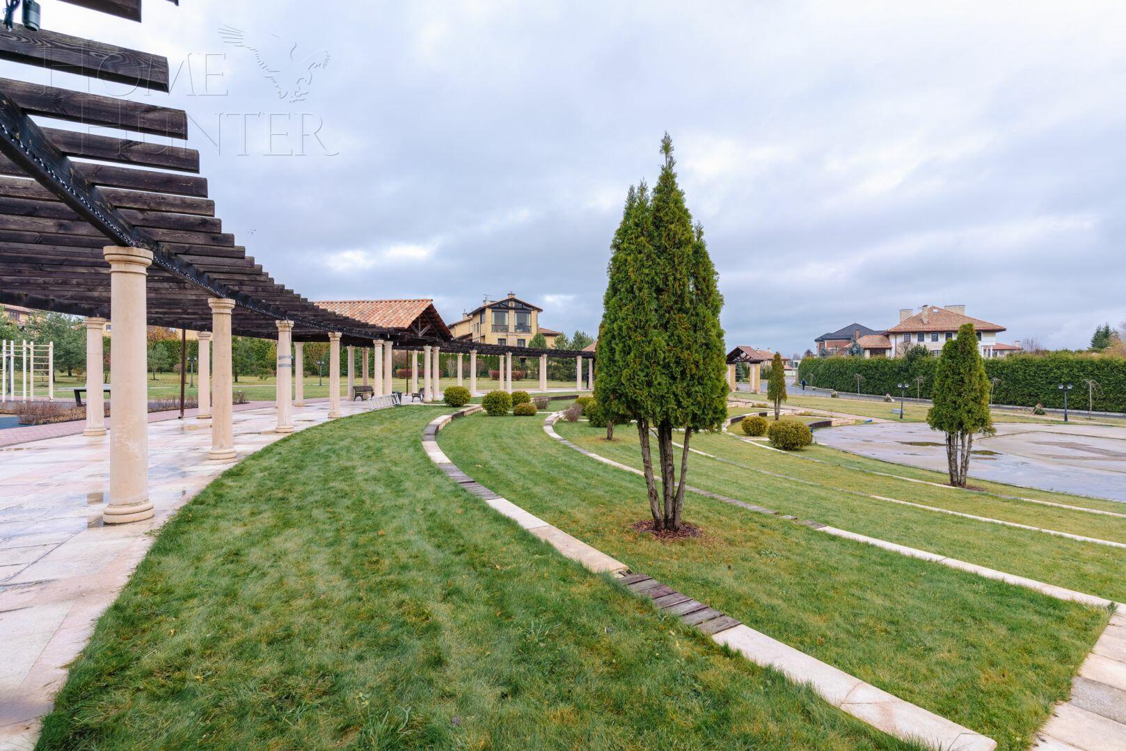 2-этажный коттедж 1 300 м² с отделкой