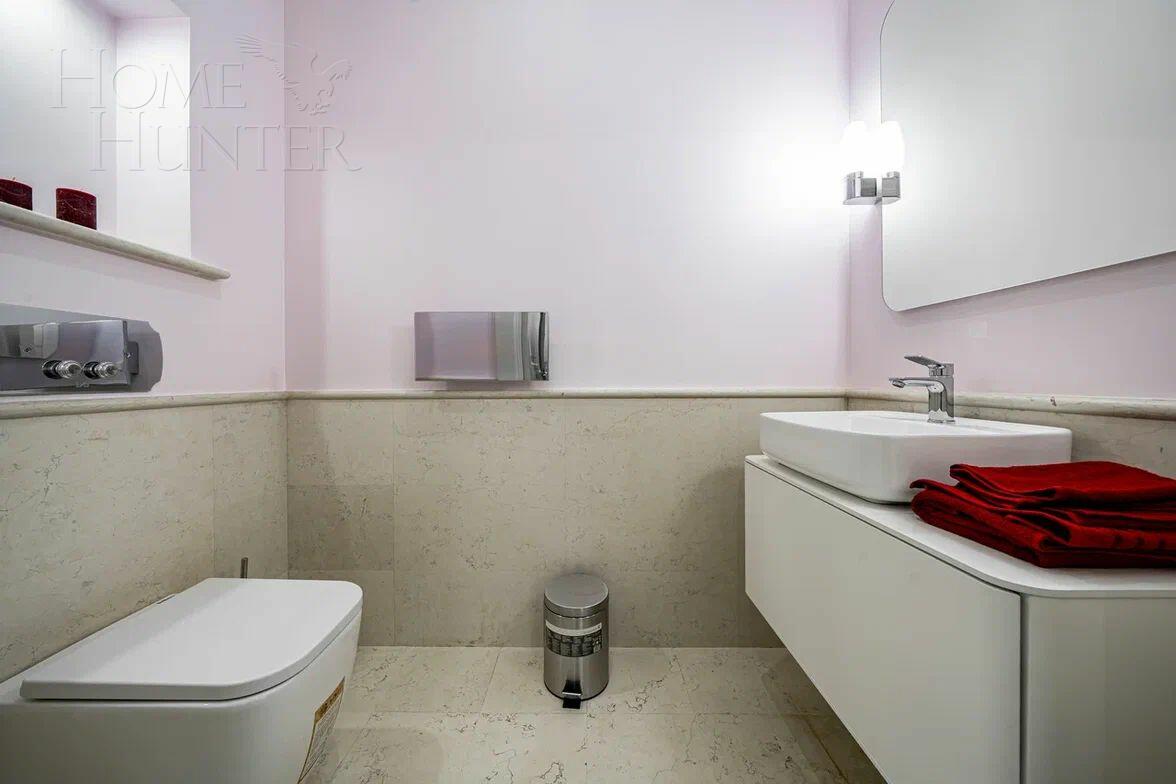 2-этажный коттедж 300 м² с отделкой