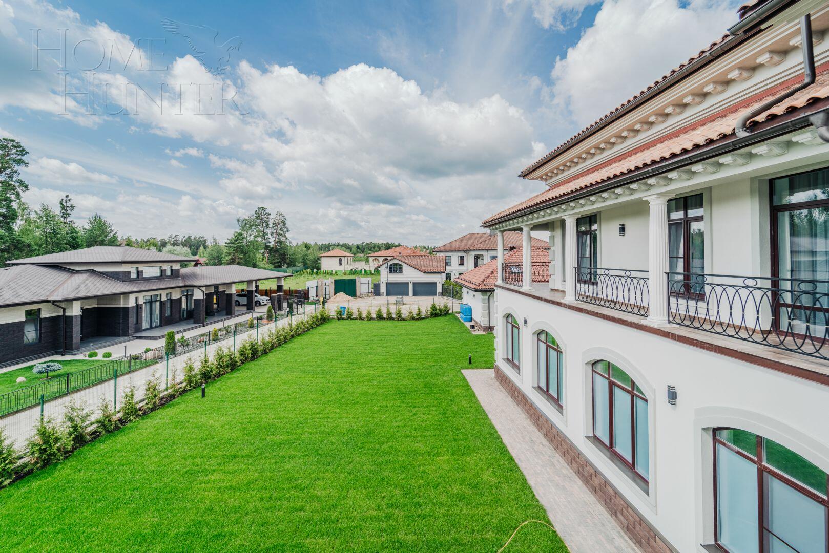 2-этажный коттедж 1 300 м² с отделкой