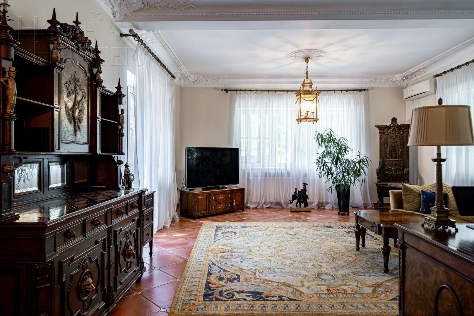 2-этажный коттедж 850 м² с отделкой