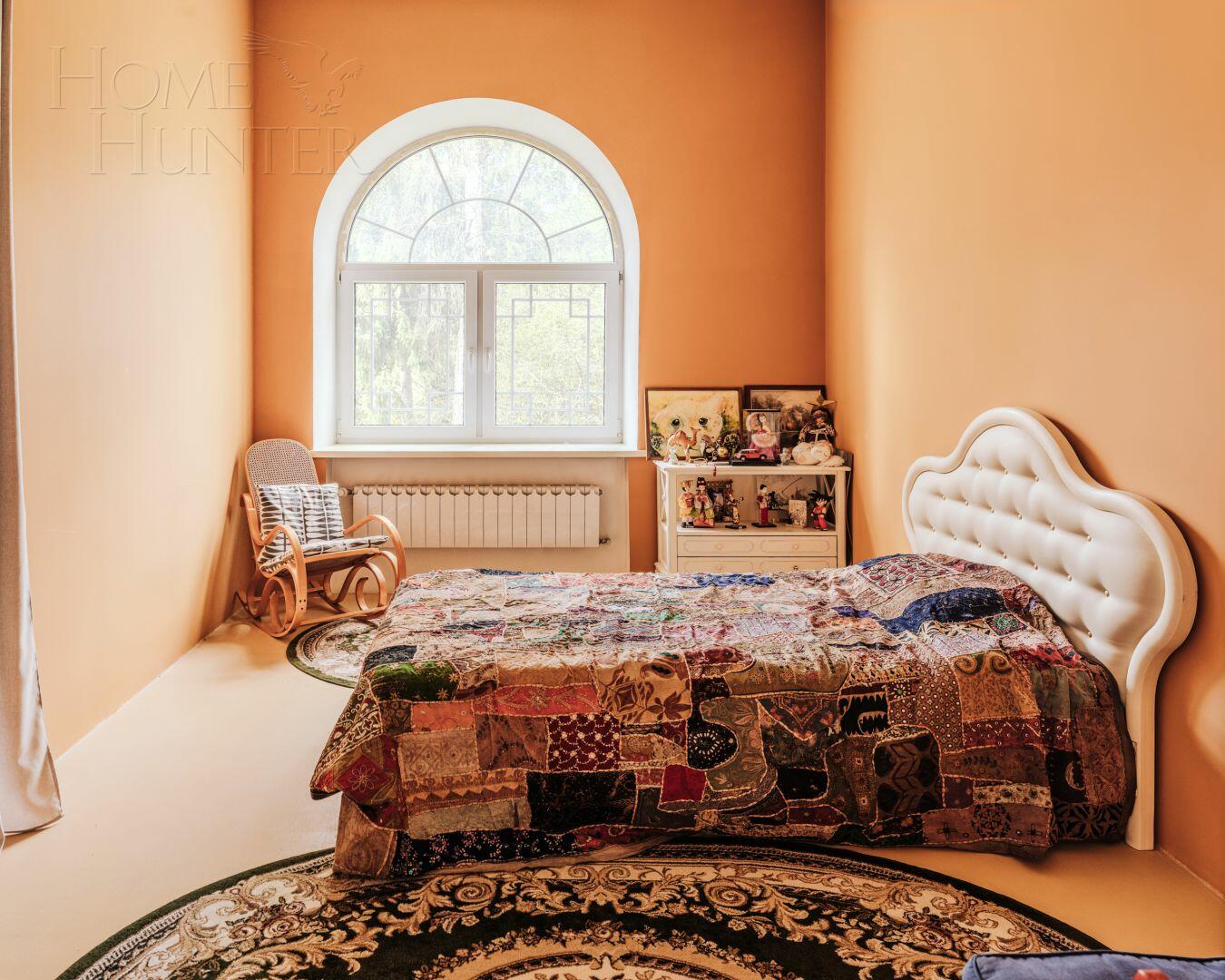 3-этажный коттедж 1 150 м² с отделкой