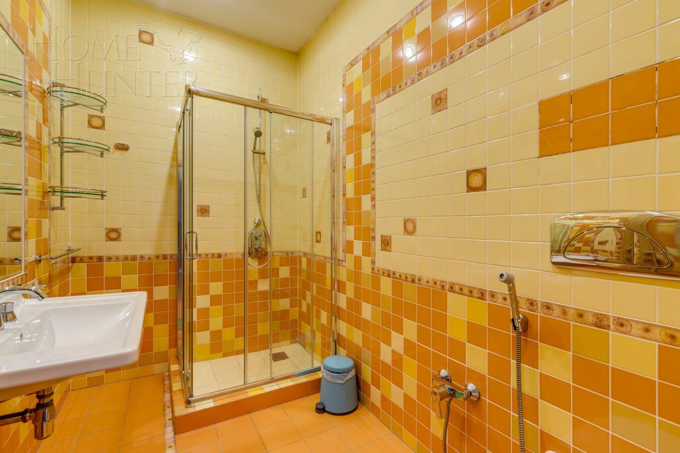 2-этажный коттедж 600 м² с отделкой