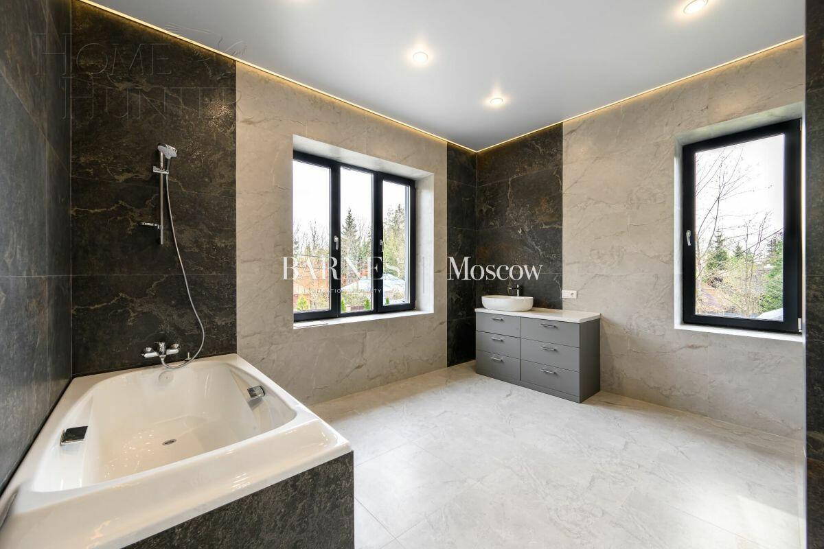 2-этажный коттедж 230 м² с отделкой
