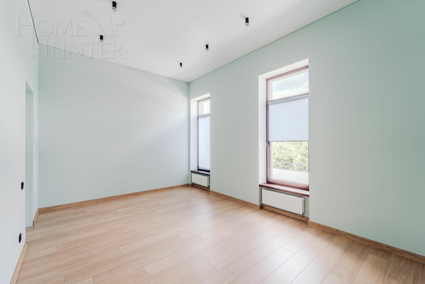 2-этажный коттедж 1 300 м² с отделкой