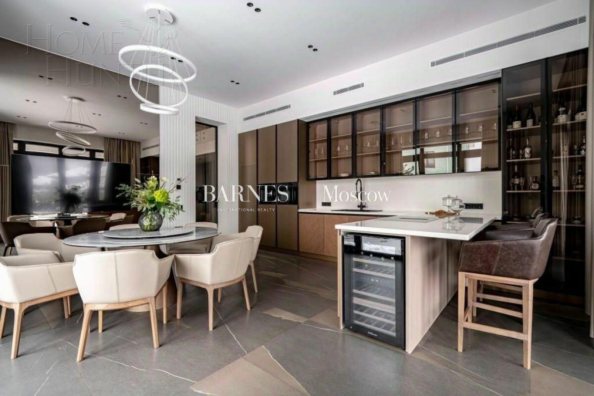 2-этажный коттедж 627.9 м² с отделкой