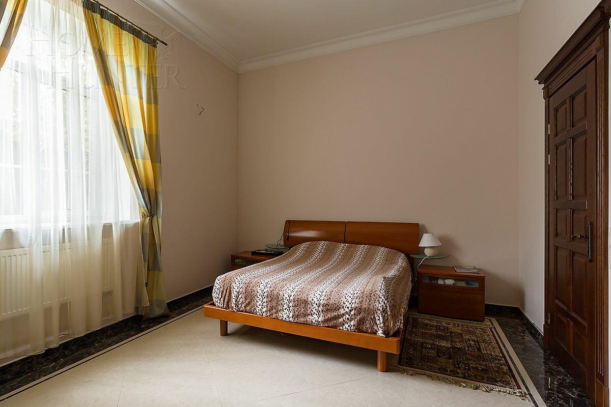 2-этажный коттедж 1 350 м² с отделкой