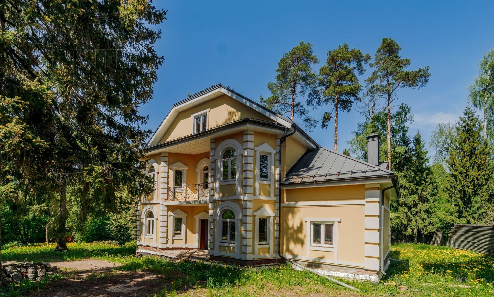 2-этажный коттедж 560 м² без отделки