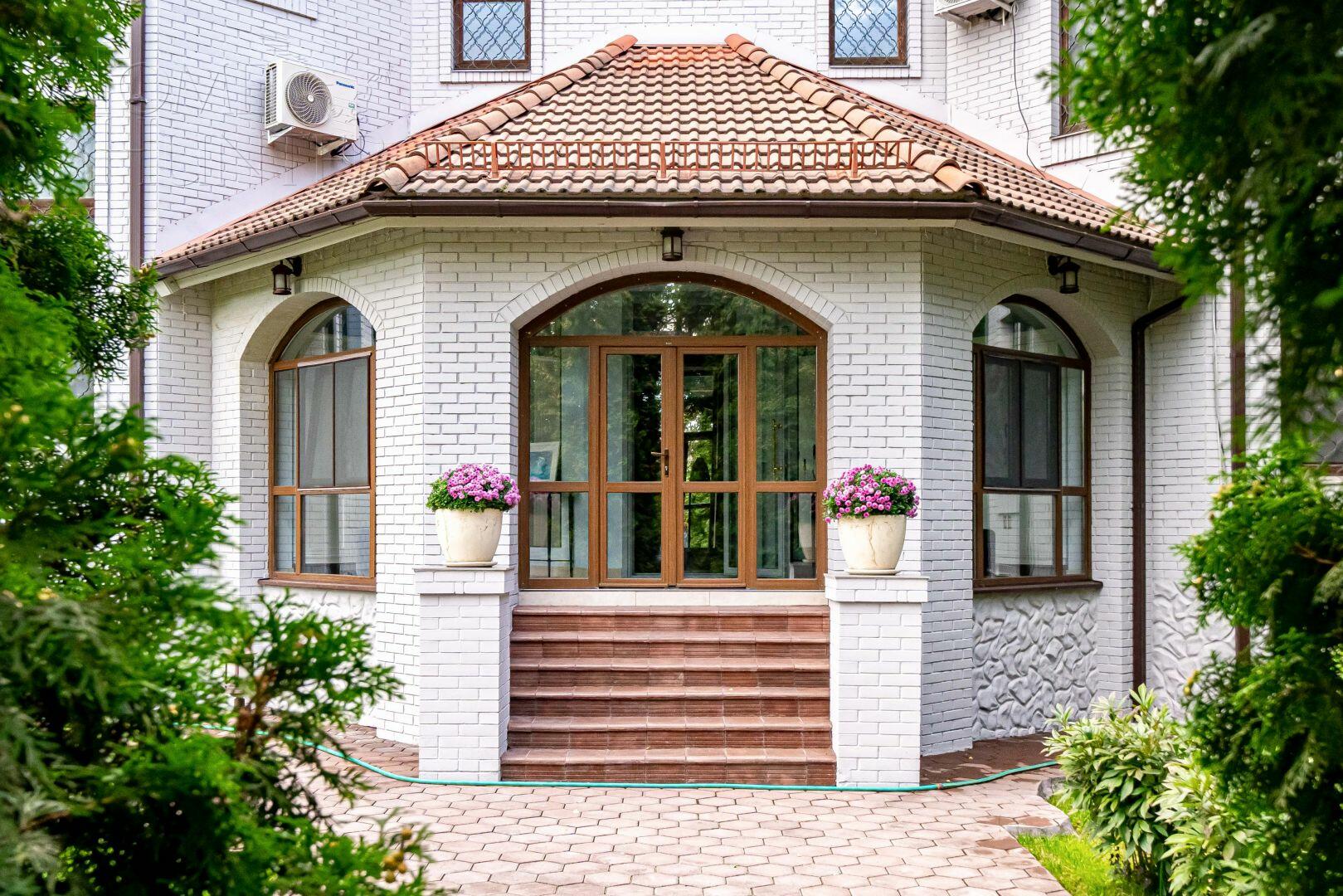 2-этажный коттедж 500 м² с отделкой