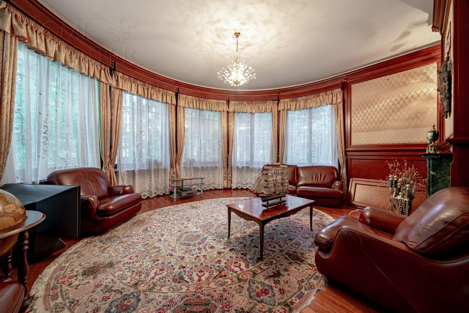 2-этажный коттедж 700 м² с отделкой