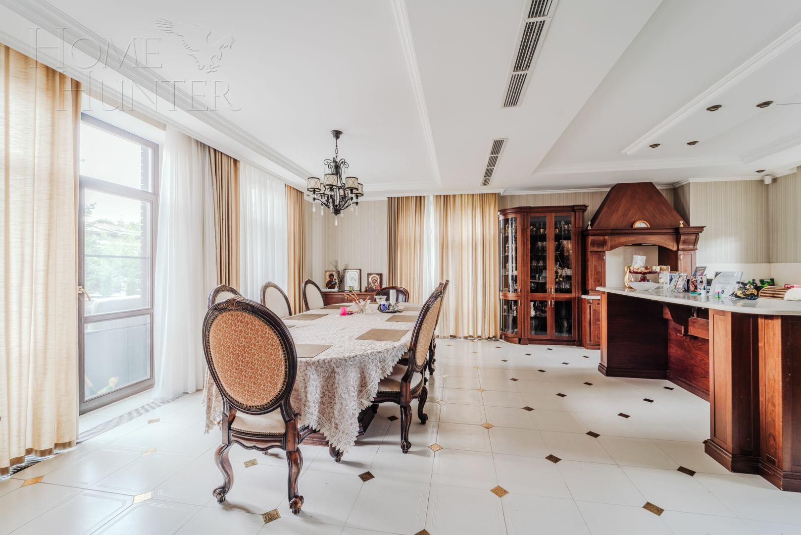 2-этажный коттедж 550 м² с отделкой