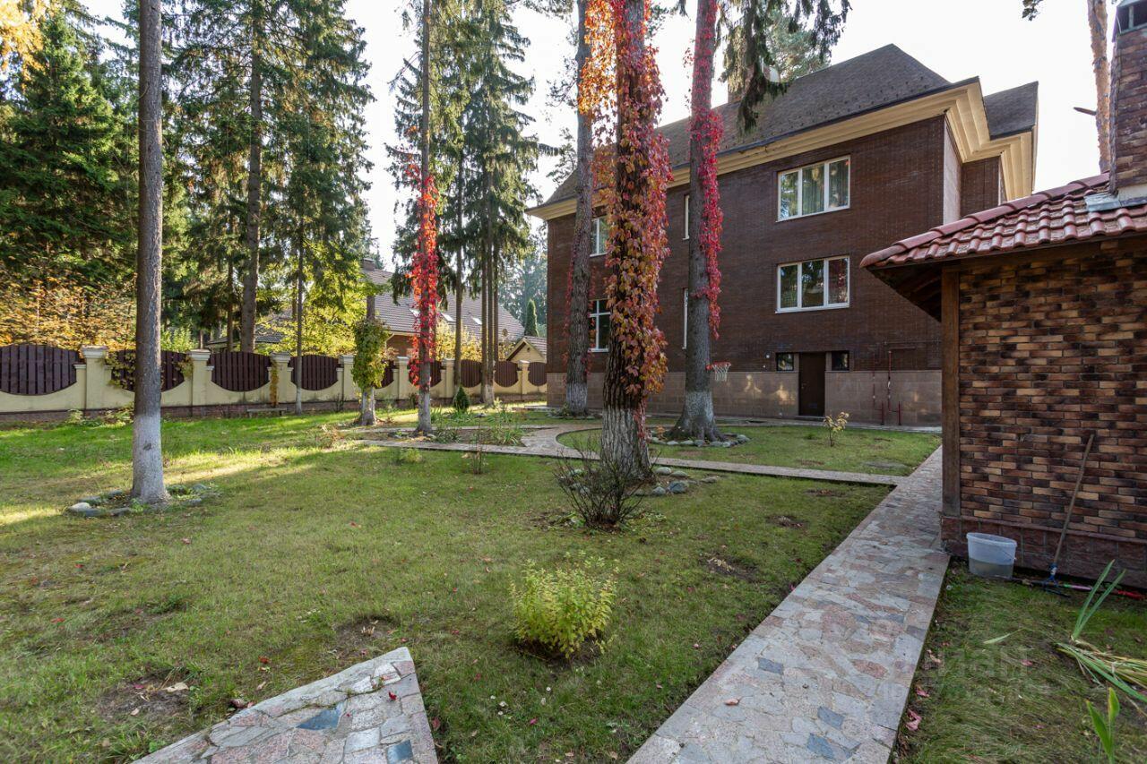 2-этажный коттедж 1 065 м² с отделкой
