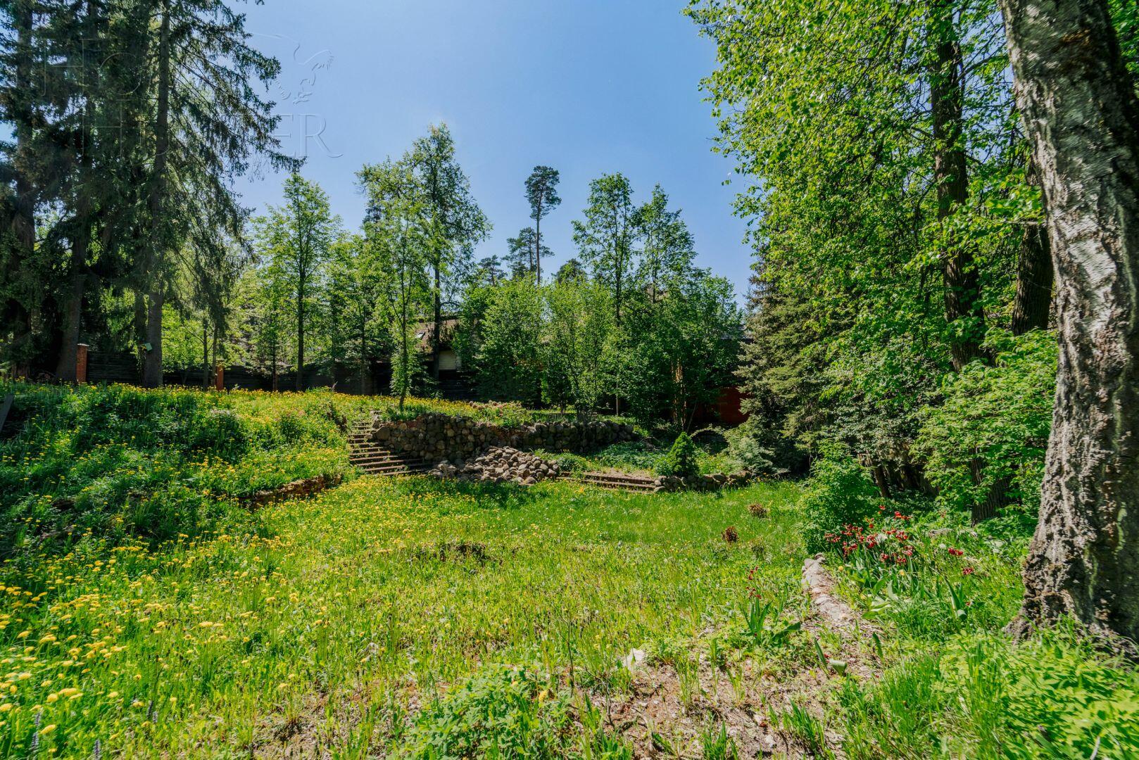 2-этажный коттедж 560 м² без отделки